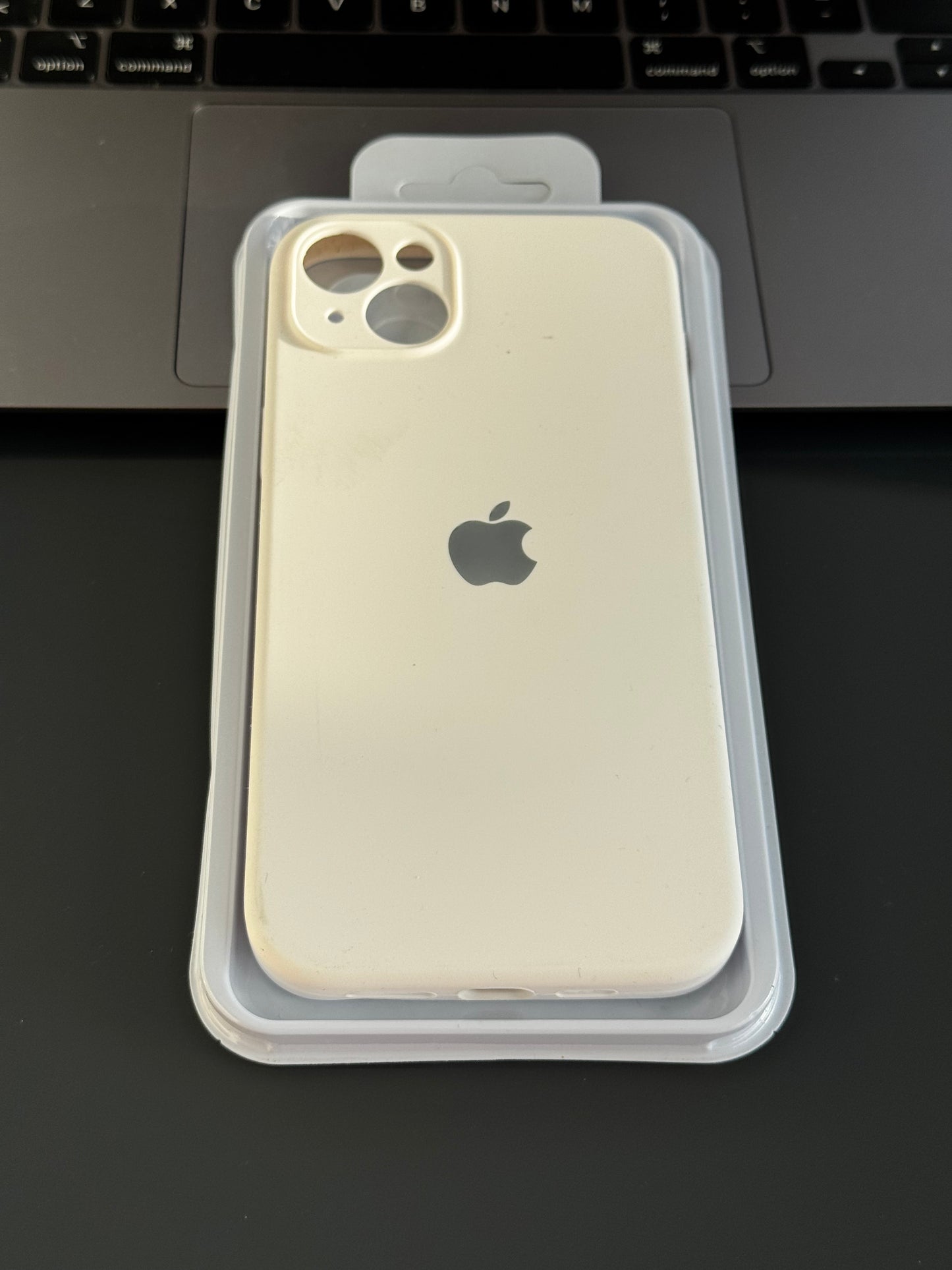 Carcasa tipo original, con protección en cámara: iPhone 14PLUS 📱