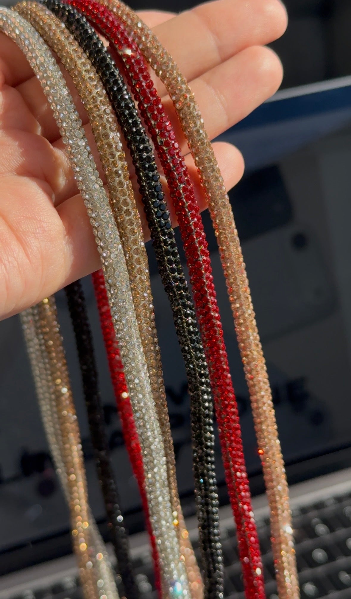 Straps/colgante para cuello, full Shine ✨