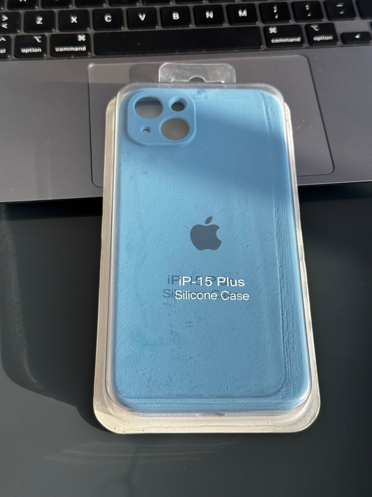 Carcasa tipo original con protección en cámara: iPhone 15PLUS 📱
