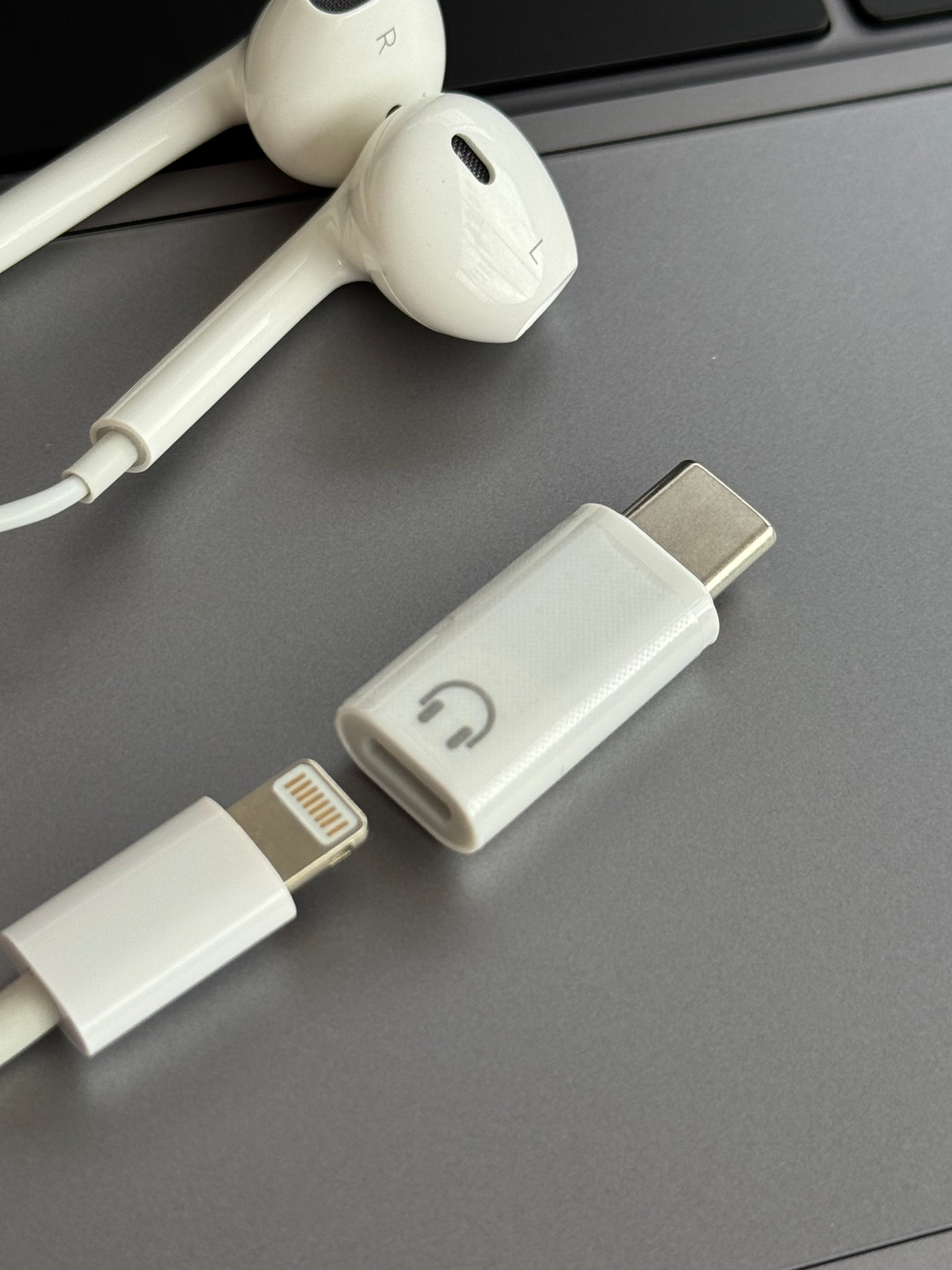 Adaptador de audio C/lightning (para audífonos idealmente originales)