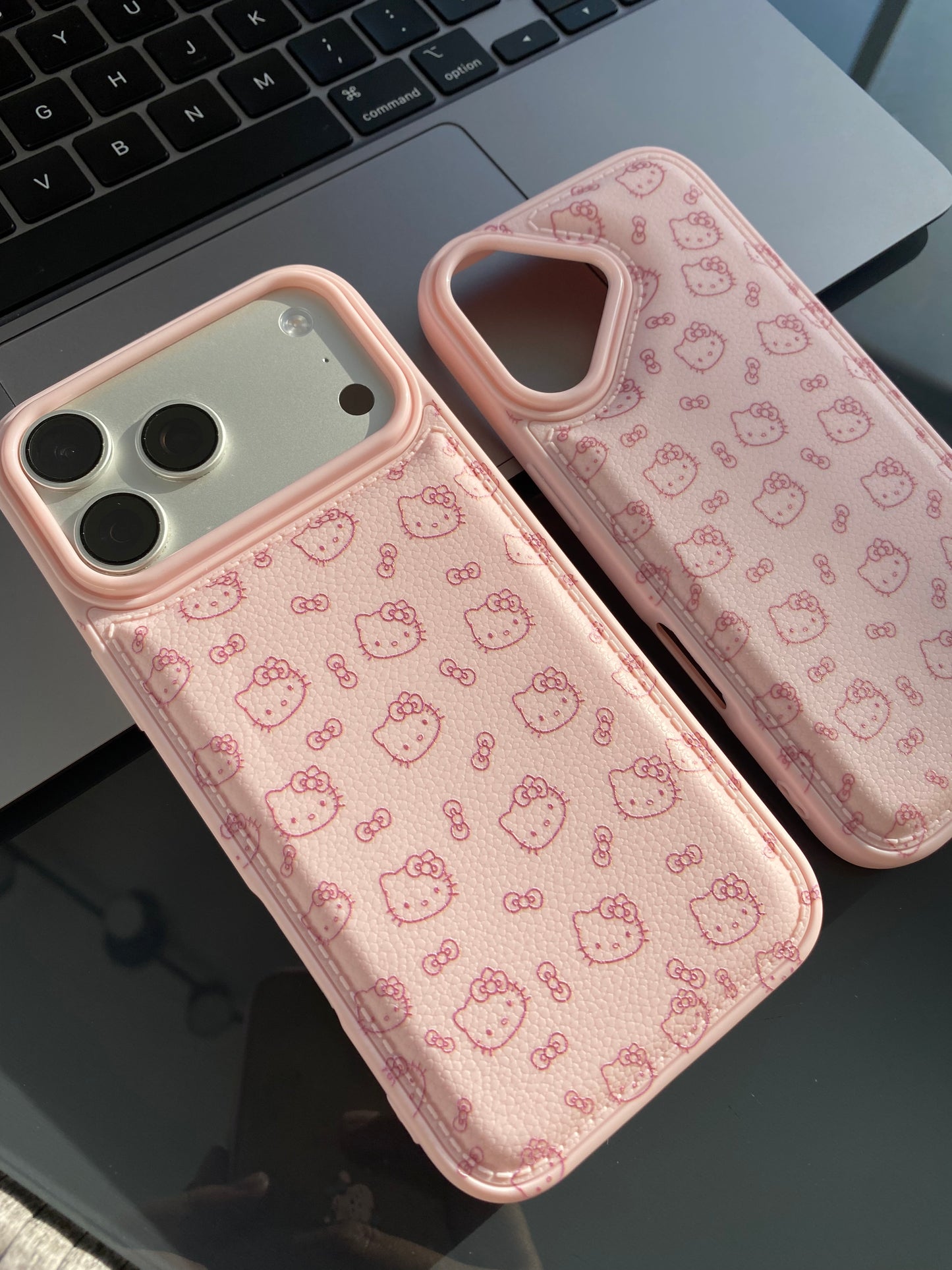 Carcasa Hello Kitty 🎀💖 Nuevo ingreso