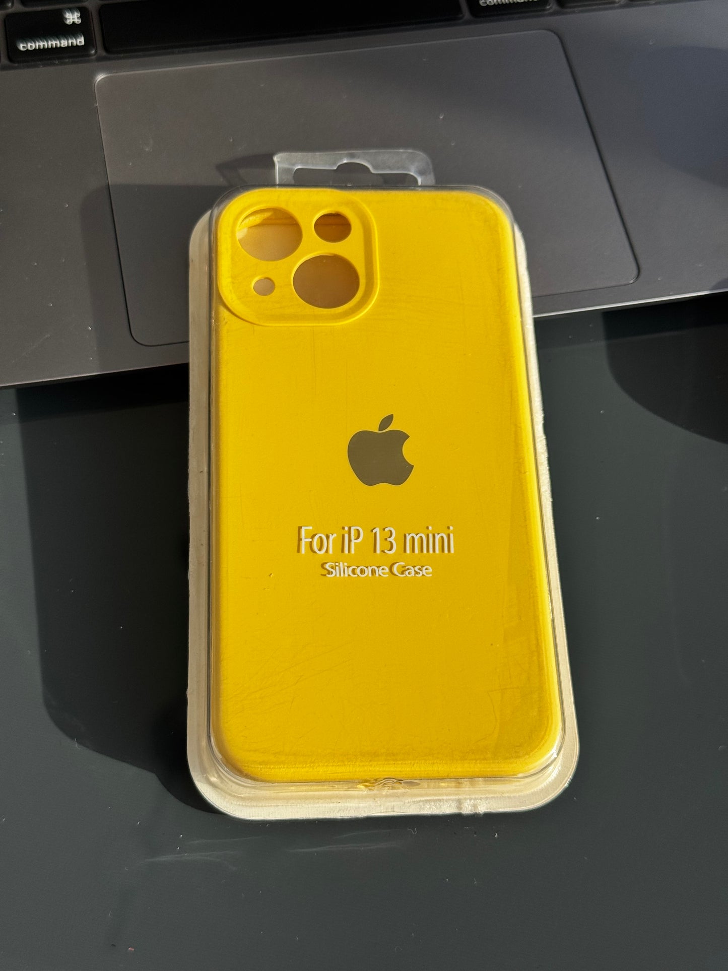 Carcasas silicona tipo original con logo: iPhone 13 MINI 📱