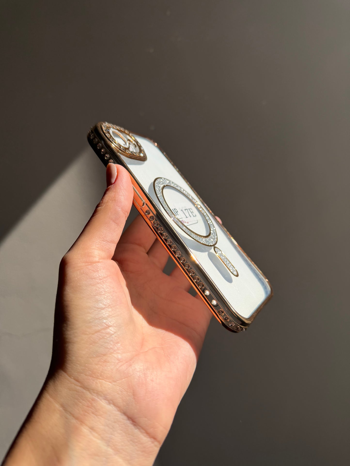 Carcasa MagSafe dorado, iPhone 16 E /17 E