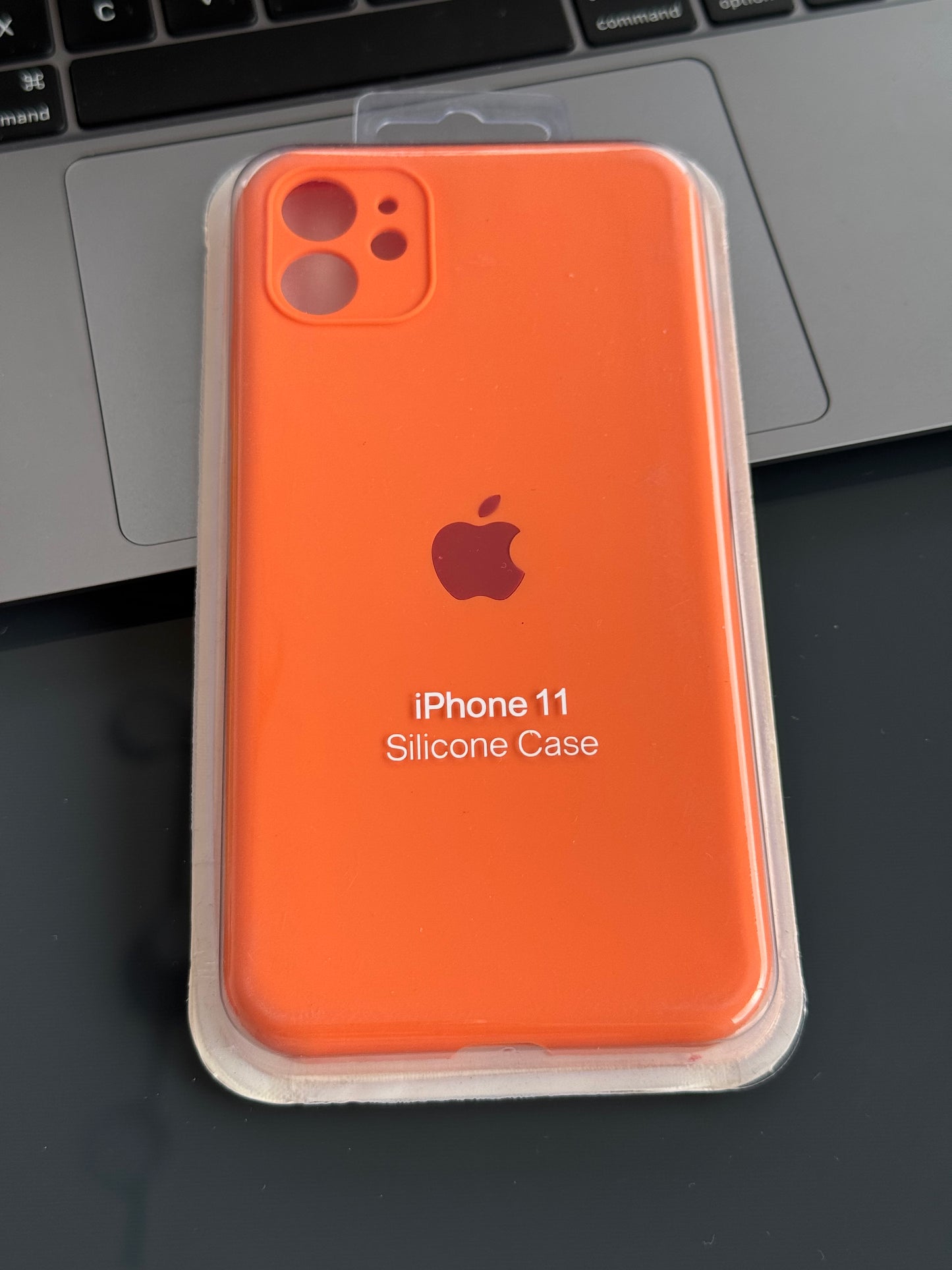 Carcasa silicona tipo original, con protección en cámara: IPHONE 11📱