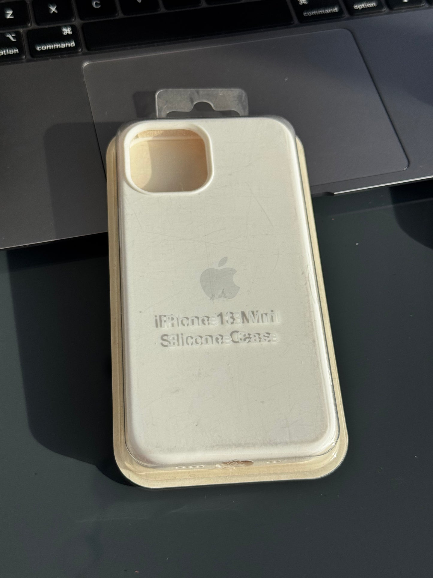 Carcasas silicona tipo original con logo: iPhone 13 MINI 📱