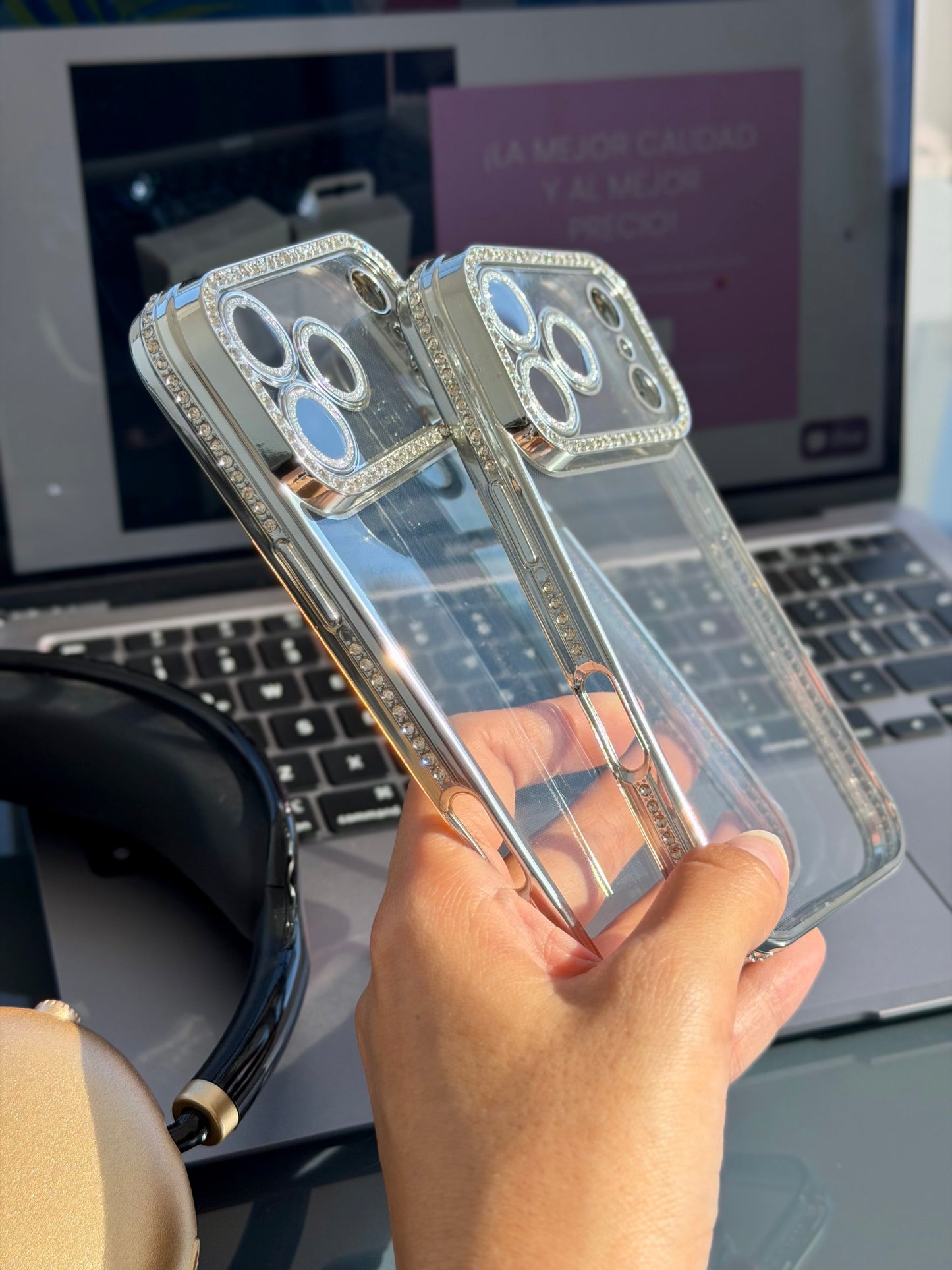 Carcasa bordes plateados c/brillos🩶✨ (iPhone 17/17Pro/17ProMax)
