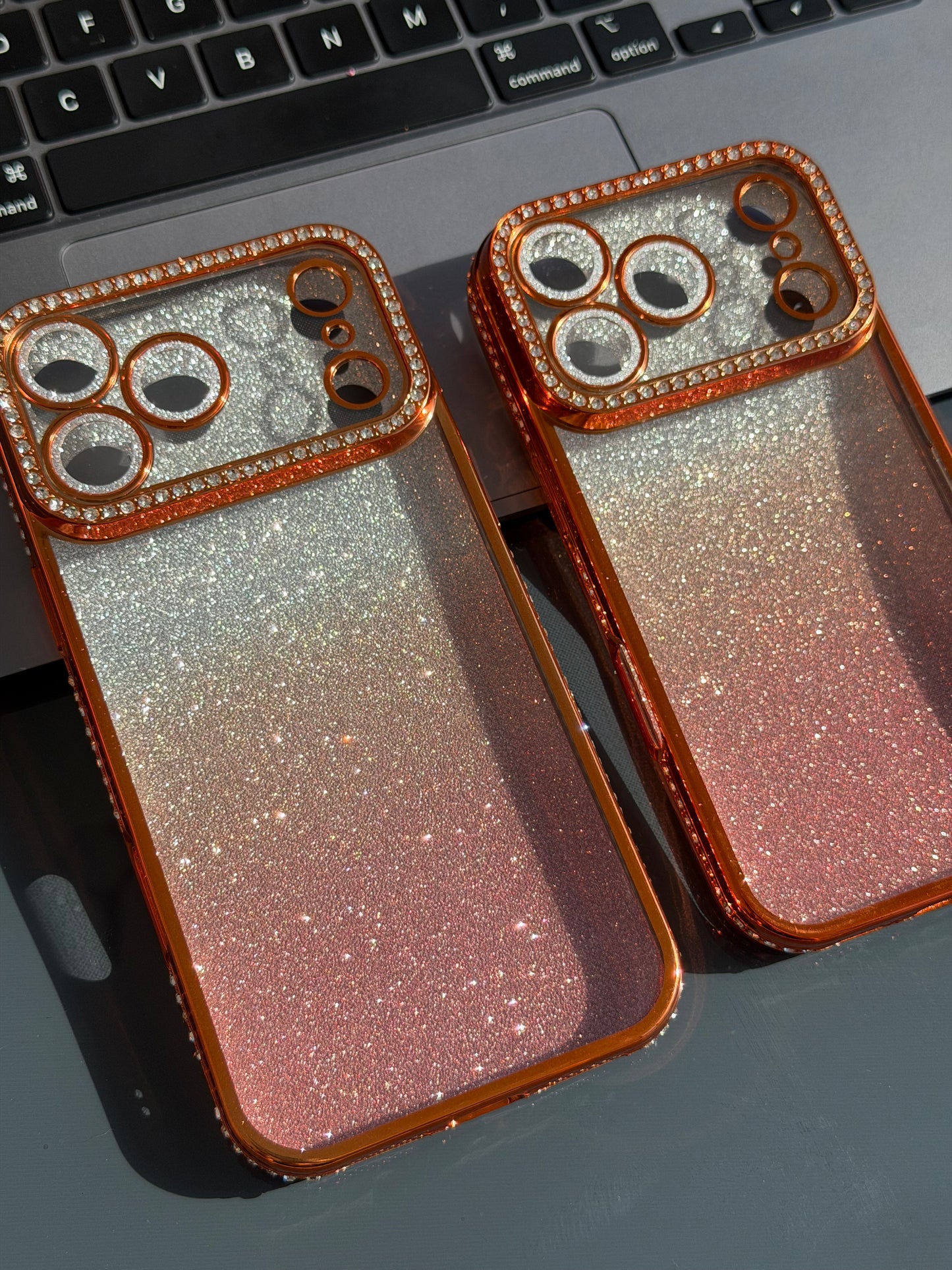 Carcasa Shine 🧡✨ (iPhone 17Pro/17ProMax)