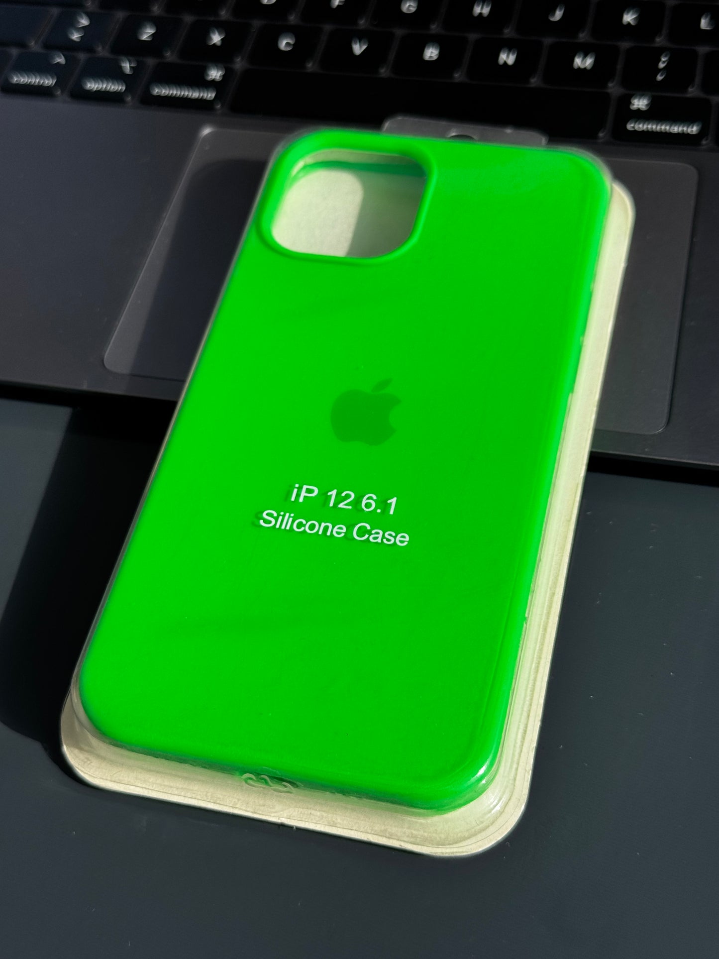 Carcasa tipo original, con abertura de cámara: iPhone 12/12PRO 📱