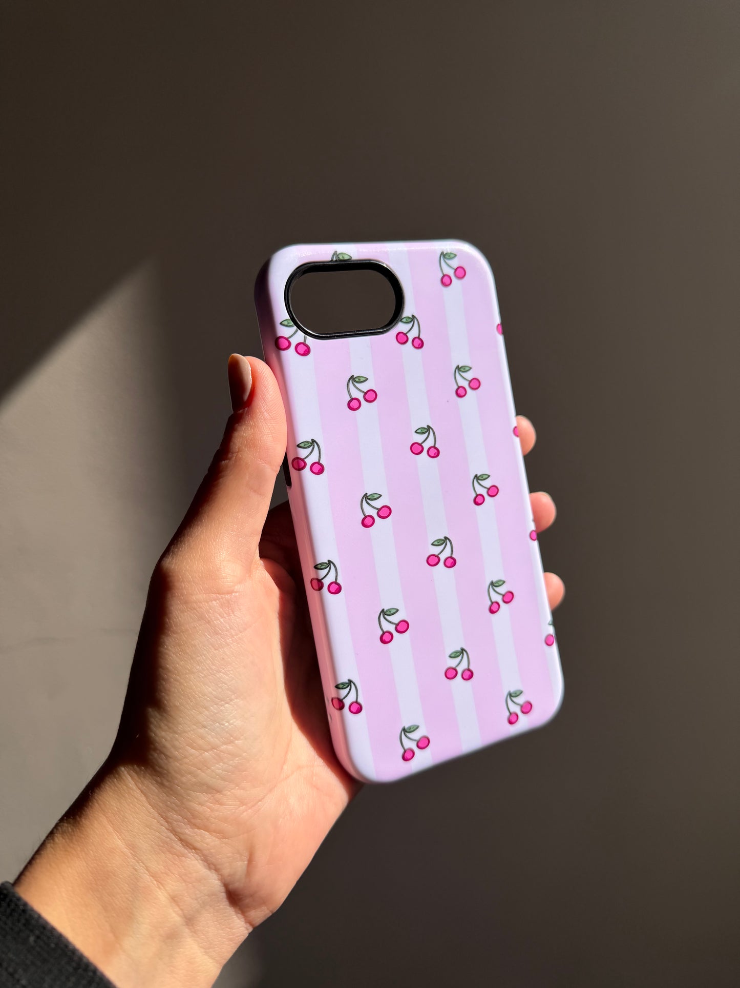 Carcasa diseños Cherry/Vaca  (doble protección) iPhone 16E/17E
