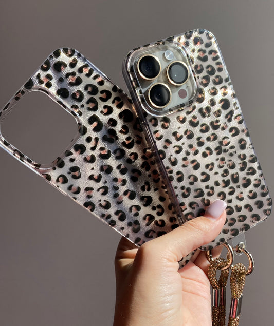 Carcasa Print tonos café 🤎🐆 (no incluye accesorios)