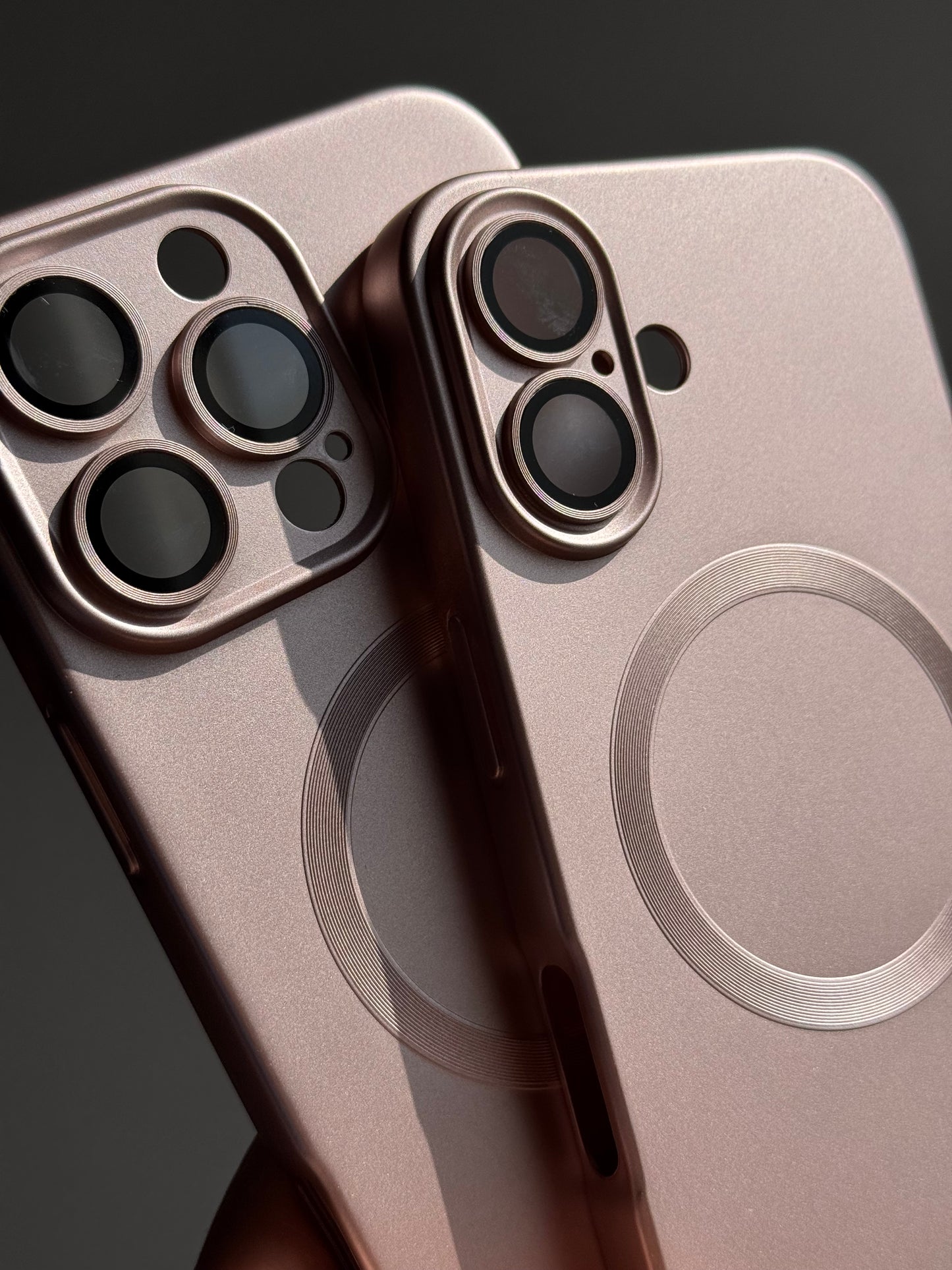 Carcasa MagSafe rosegold, con protección en cámara 📷
