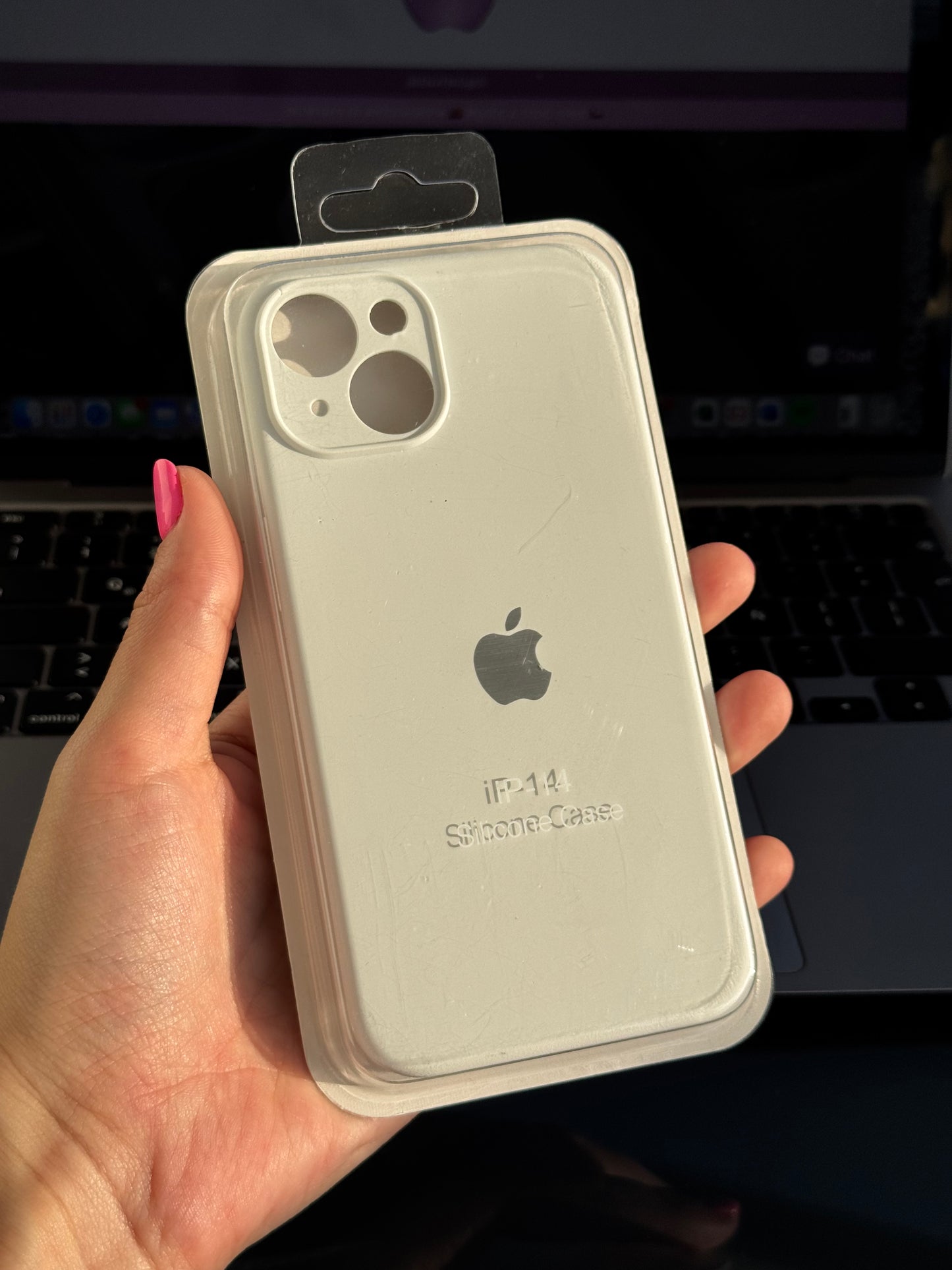 Carcasa tipo original, con protección de cámara: iPhone 14 📱