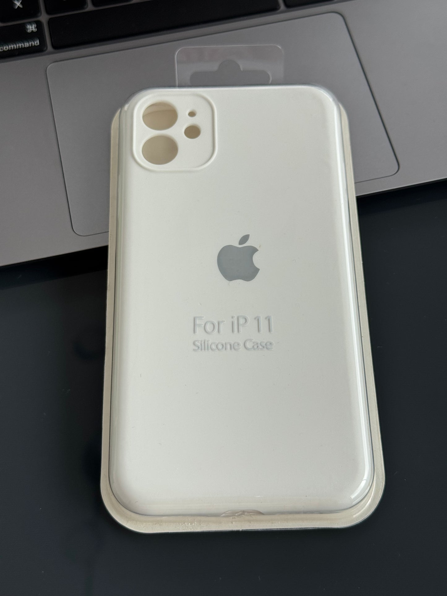 Carcasa silicona tipo original, con protección en cámara: IPHONE 11📱