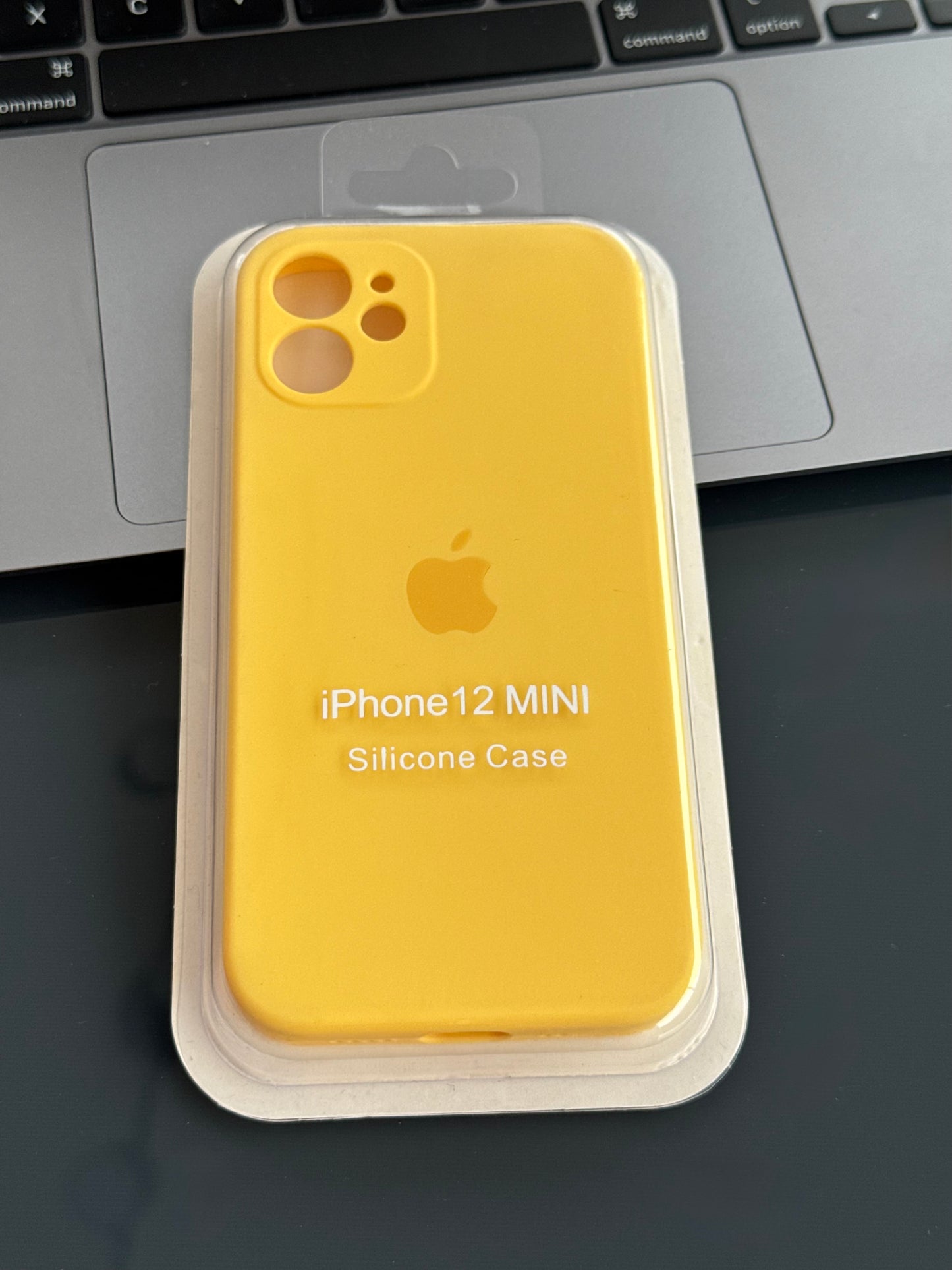 Carcasa tipo original con protección de cámara: iPhone 12MINI📱