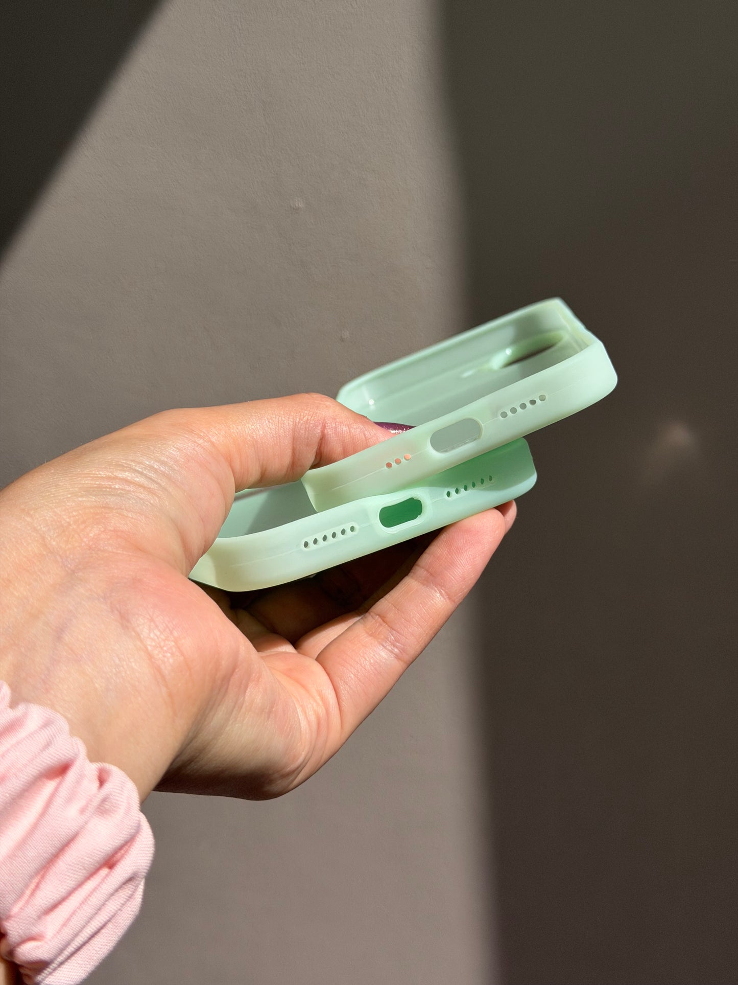 Case de silicona, verde menta (línea iPhone 17)