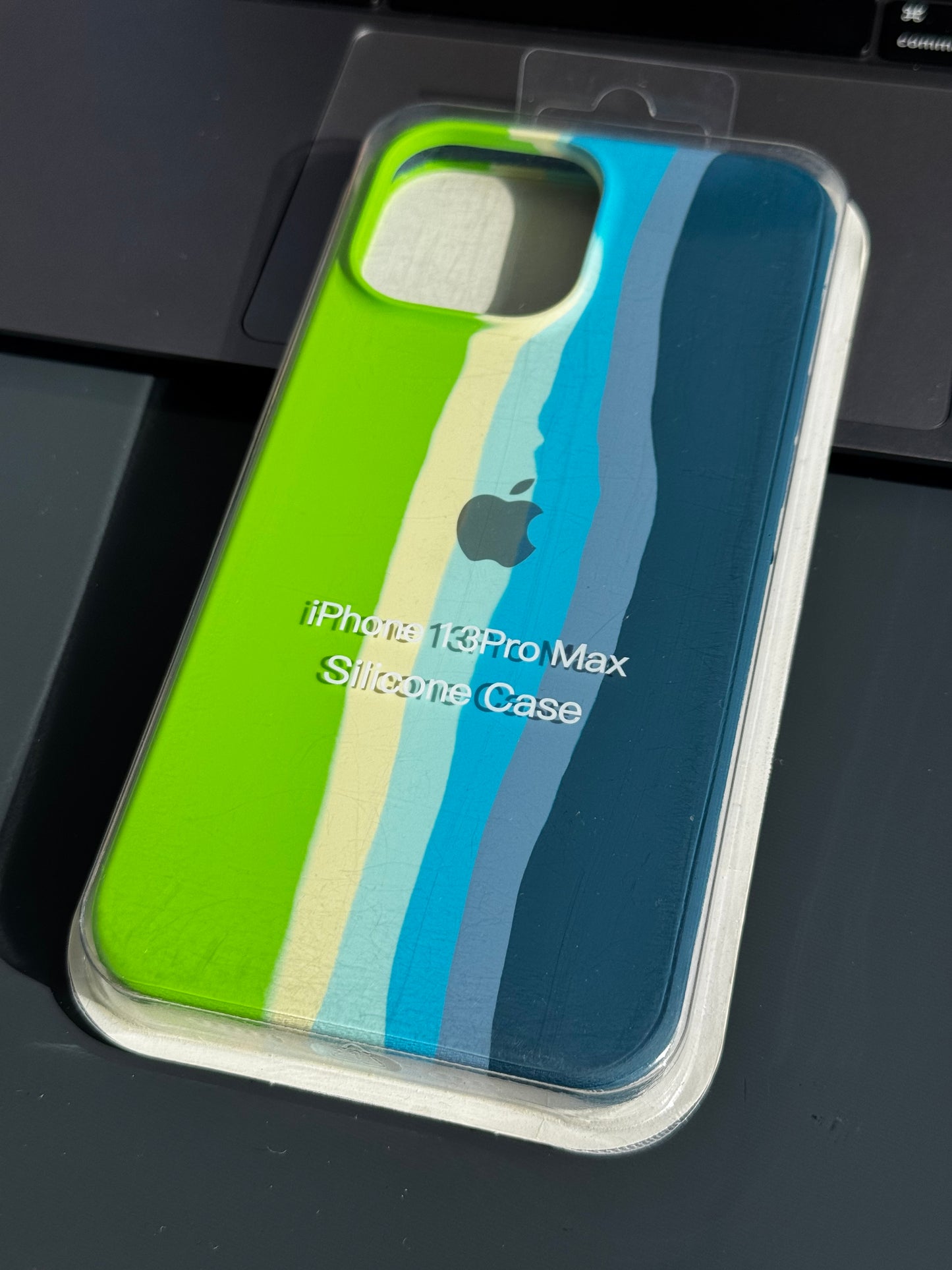 Carcasa tipo original, con abertura de cámara: iPhone 13 PROMAX📱