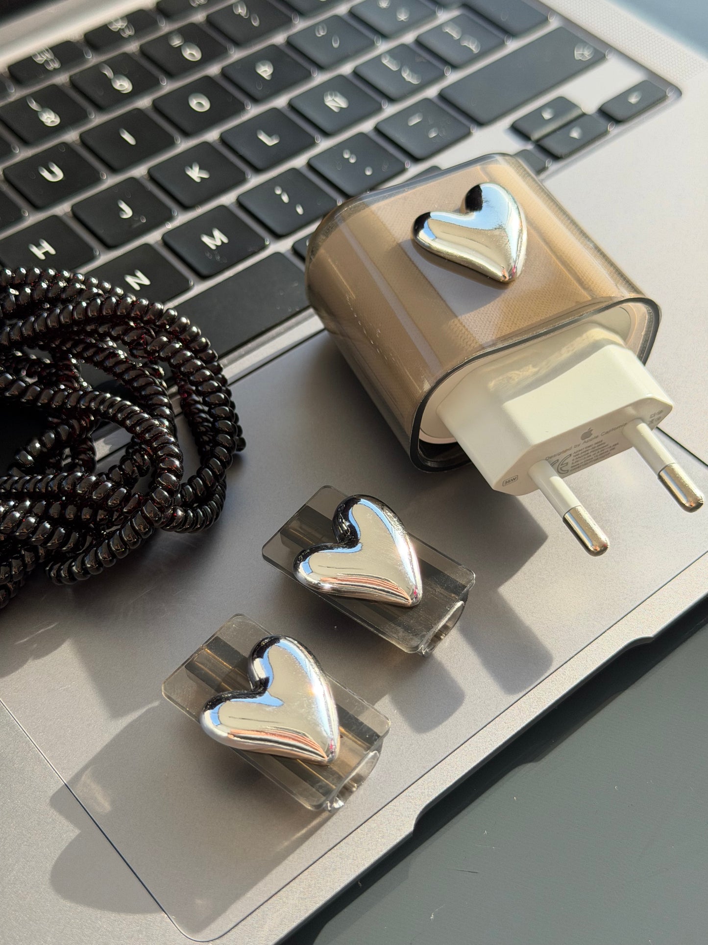 Protector para adaptador C : corazón plateado 🩶