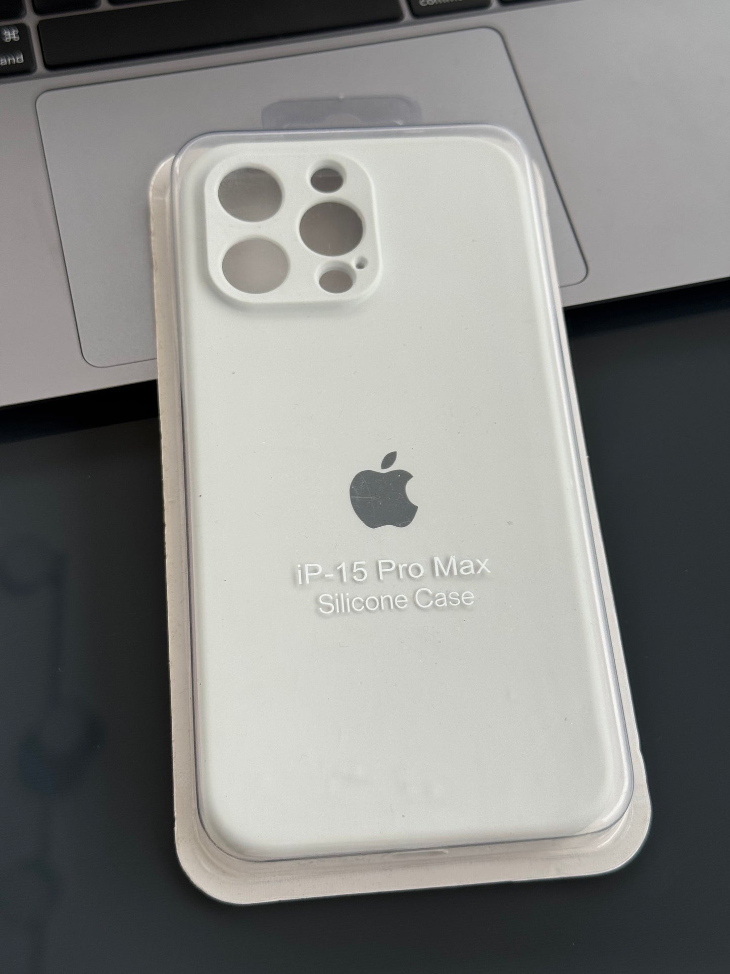 Carcasa tipo original con protección en cámara: iPhone 15PROMAX 📱