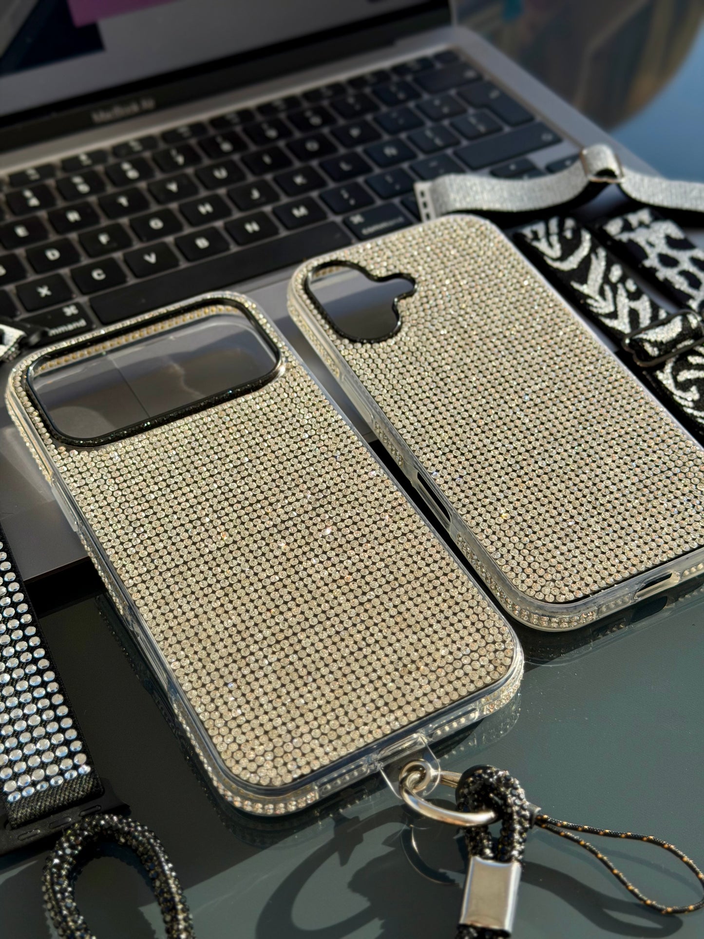 Carcasa súper Shine ✨ (nuevo ingreso) no incluye accesorio.