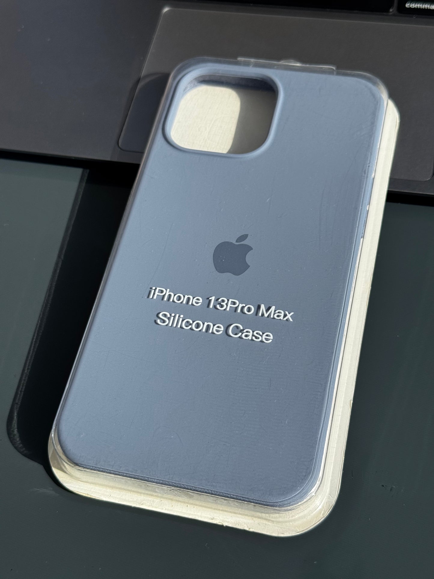 Carcasa tipo original, con abertura de cámara: iPhone 13 PROMAX📱