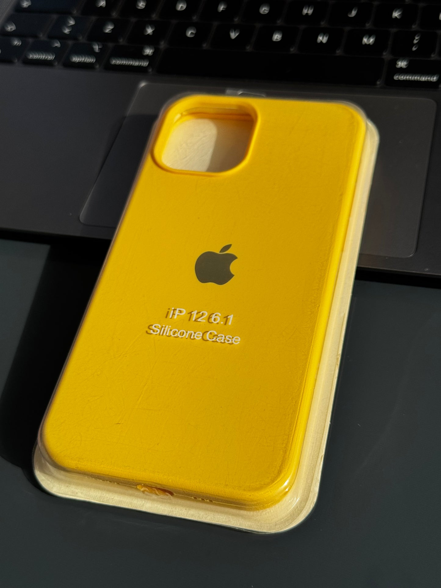 Carcasa tipo original, con abertura de cámara: iPhone 12/12PRO 📱